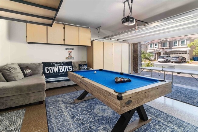 Building Photo - 9758 Hawk Crest St