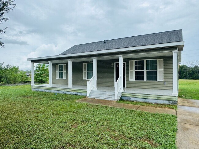 Primary Photo - Charming 3-Bed, 2-Bath Home with Spacious ...