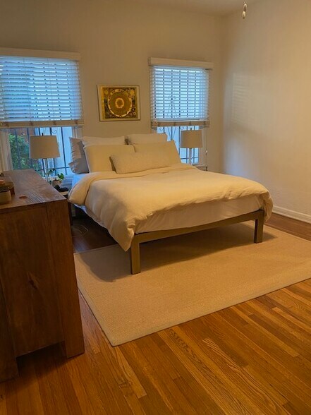 Bedroom - 464 N Spaulding Ave
