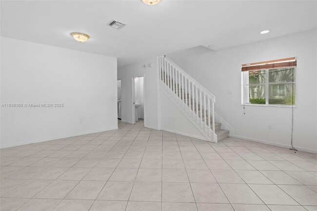 Building Photo - 8206 SW 29th St