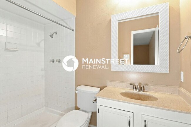 Building Photo - 3 Bedroom Pet-Friendly Home in Grand Prairie, TX with Main Street Renewal