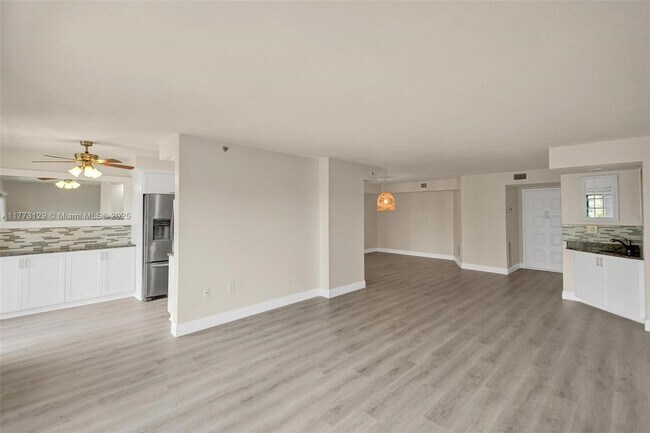 Building Photo - 1201 S Ocean Dr