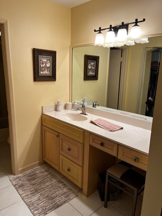 Building Photo - 12870 Briarlake Dr