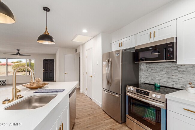 Building Photo - 9339 W Spanish Moss Ln