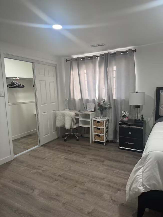 Building Photo - 951 20th St