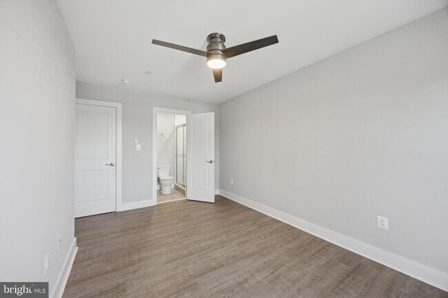 Building Photo - 502 Gerhard St