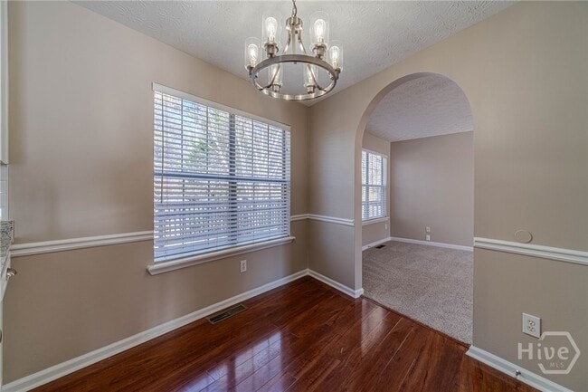 Building Photo - 670 Woodland Ridge Dr