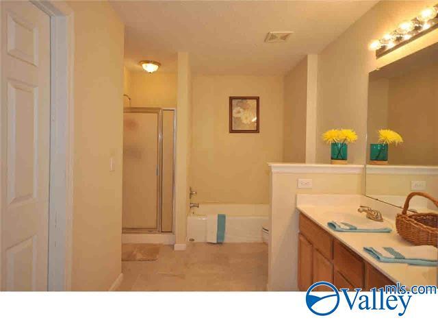 Building Photo - 115 Bambi Ln