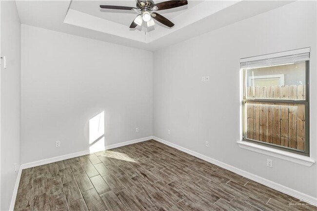 Building Photo - 14 14th St