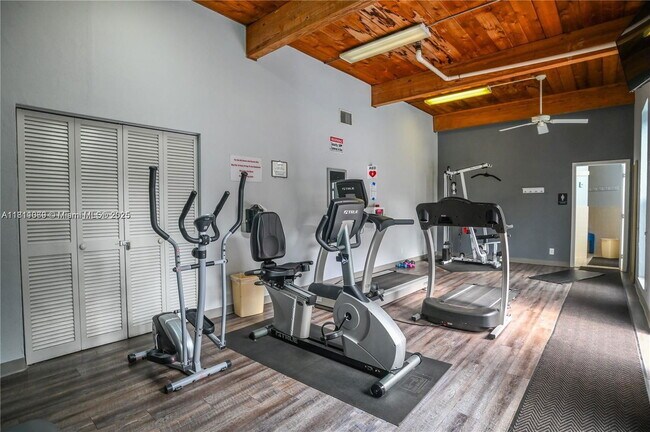 Building Photo - 1425 Atlantic Shores Blvd