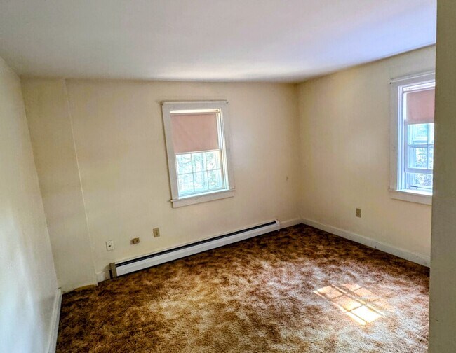 Building Photo - 38 Diamond Dr