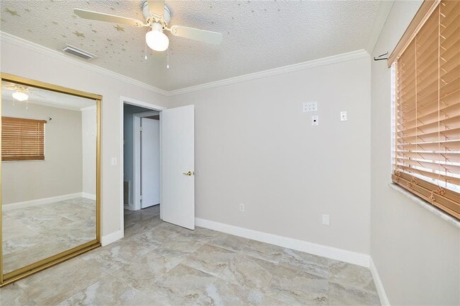 Building Photo - 6804 N Hubert Ave