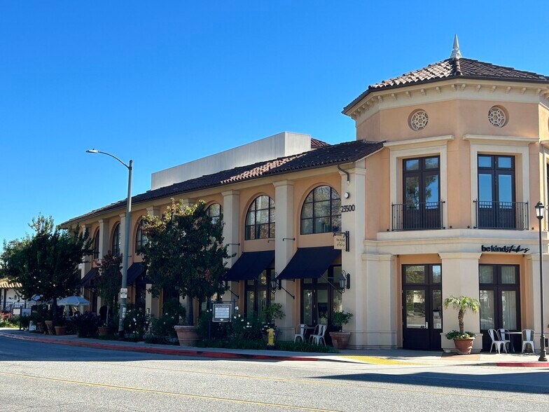 Building Photo - 23500 Park Sorrento