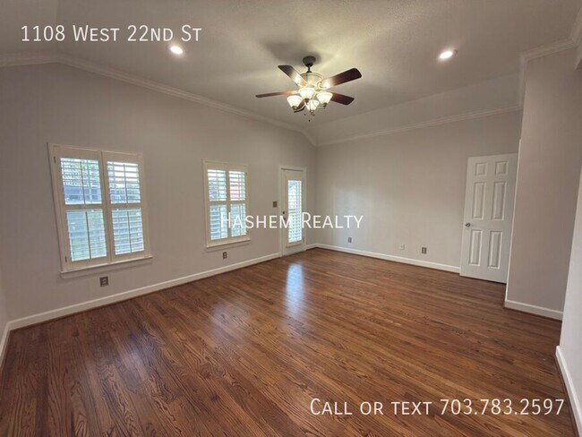 Building Photo - 1108 W 22nd St