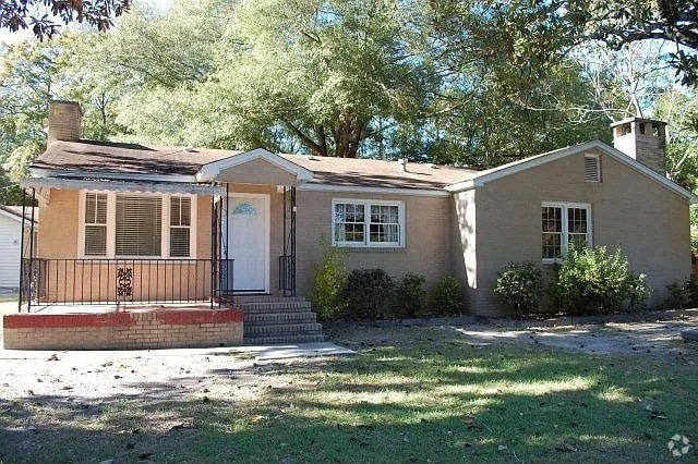Building Photo - 323 Sally Dr