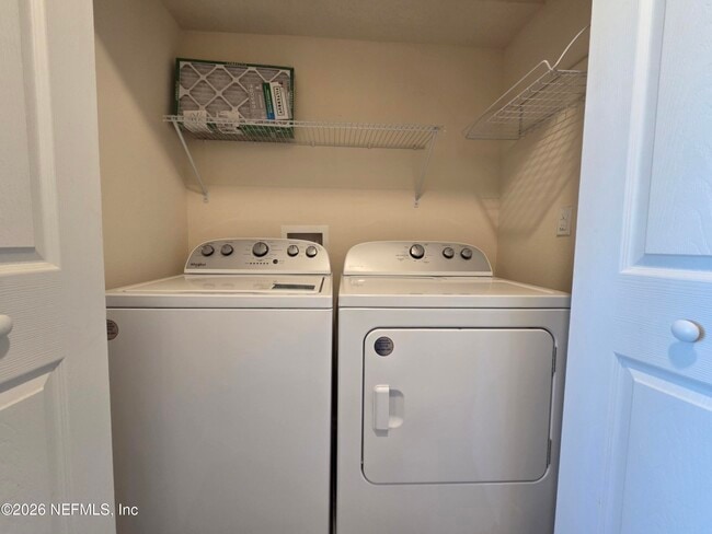 Building Photo - 98 Red House Cir