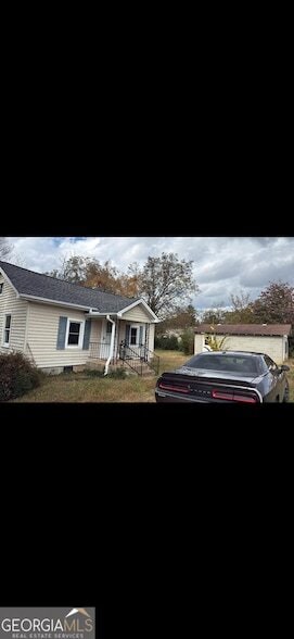 Building Photo - 147 Campbell St