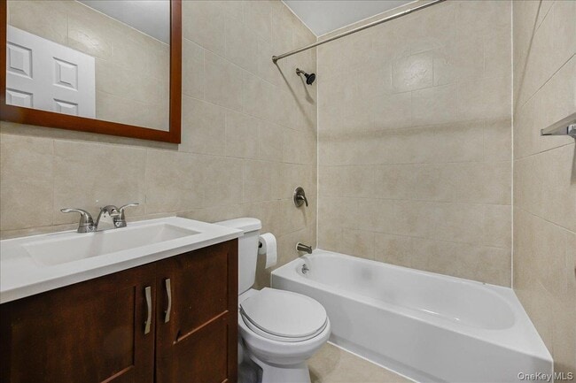 Building Photo - 53 Linden St