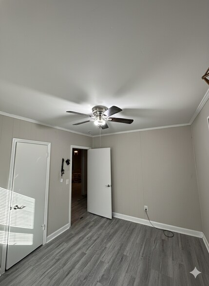 Bedroom 1 - 3704 Riviera Rd