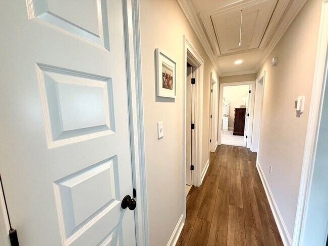 Building Photo - 111 Ananias St