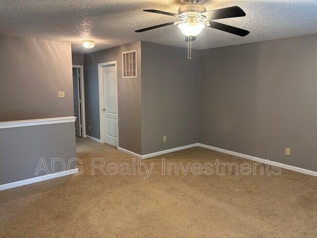 Building Photo - 1525 Morning Dove Way