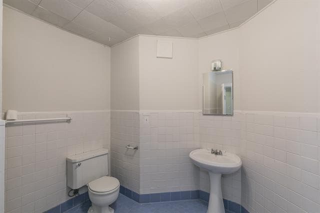 Building Photo - 4219 Calmont Ave