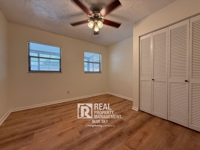 Building Photo - Updated South Tampa Pool Home with Fenced ...