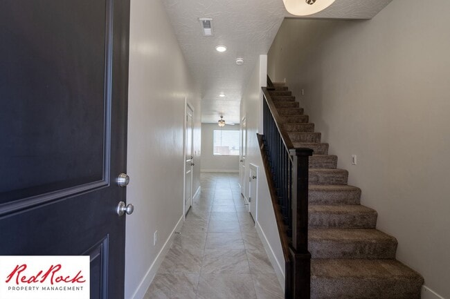 Building Photo - 1005 Tortoise Rock Dr
