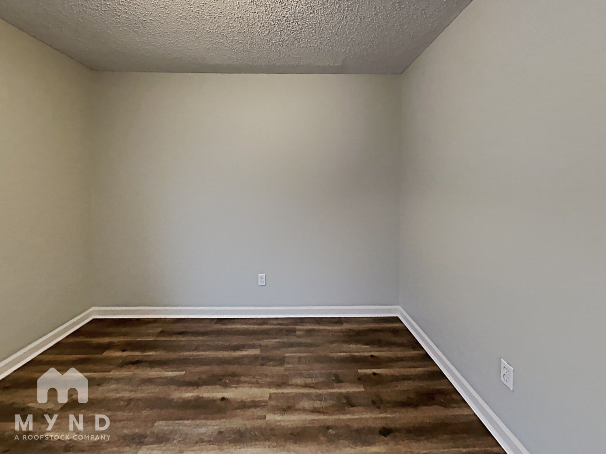 Building Photo - 2025 Plantation Pkwy