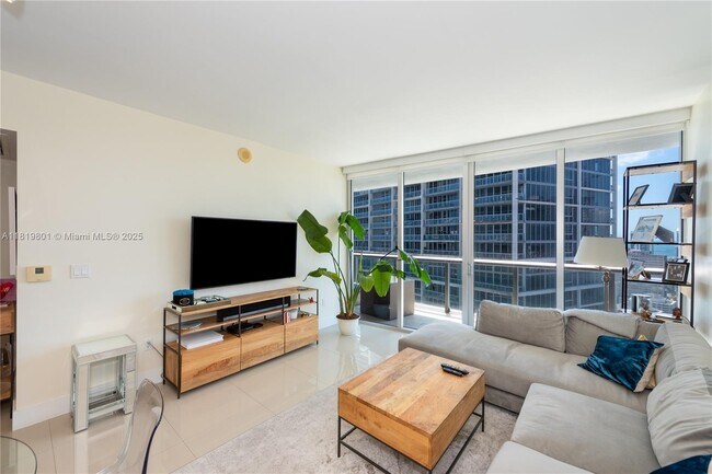 Building Photo - 475 Brickell Ave