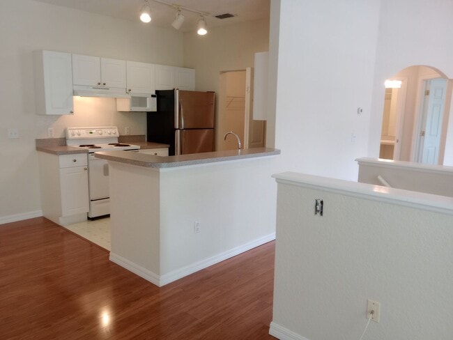 Building Photo - 821 Grand Regency Pointe