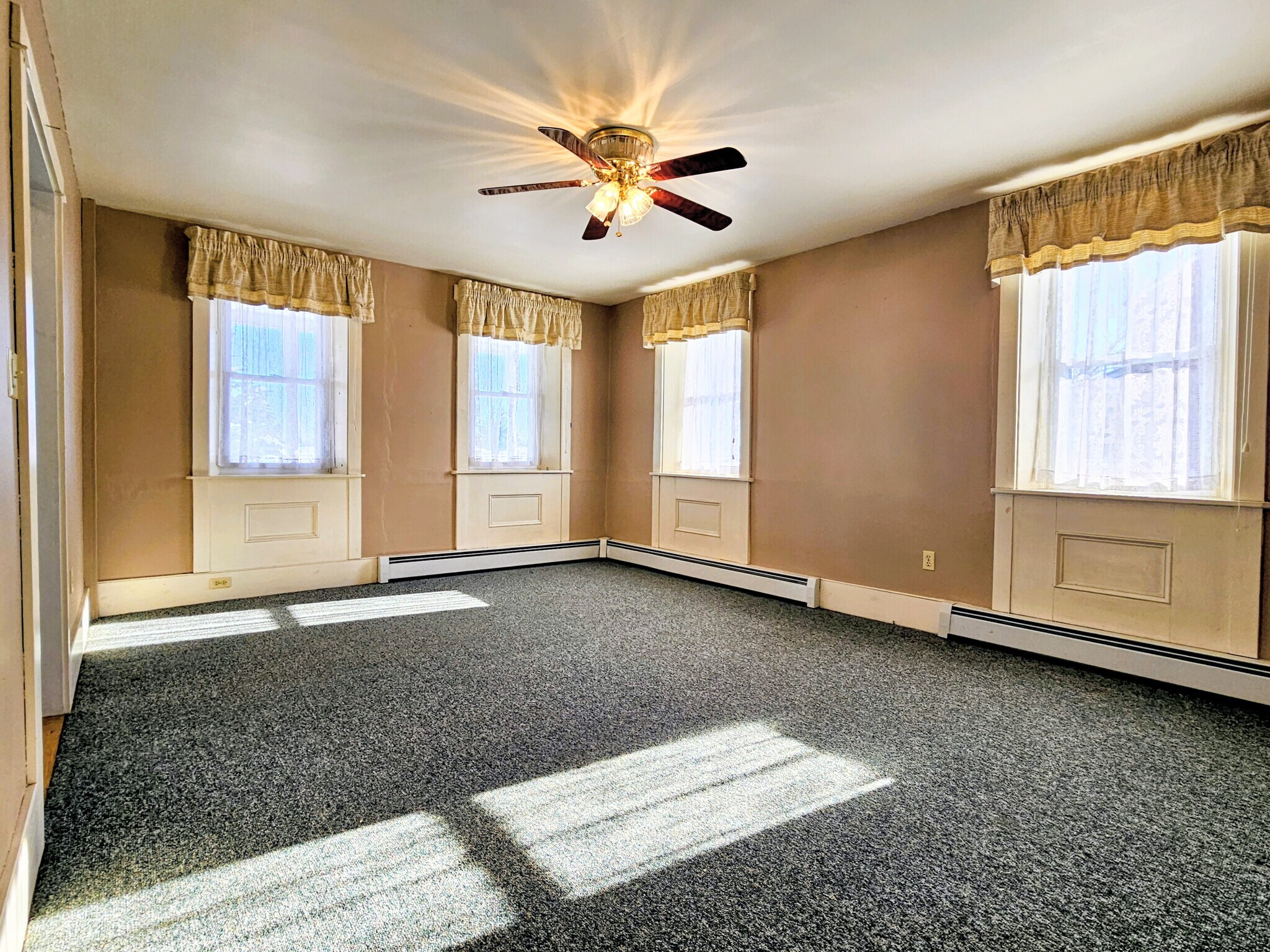 Building Photo - 334 Wissler Rd