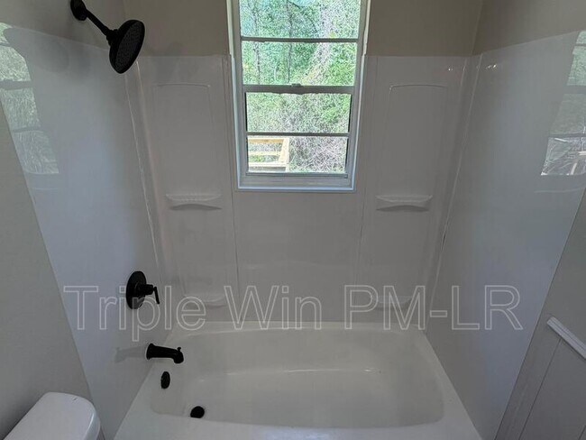 Building Photo - 17512 Bradshaw Rd