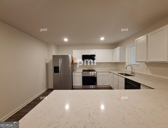 Building Photo - 516 Liberty Hall Dr