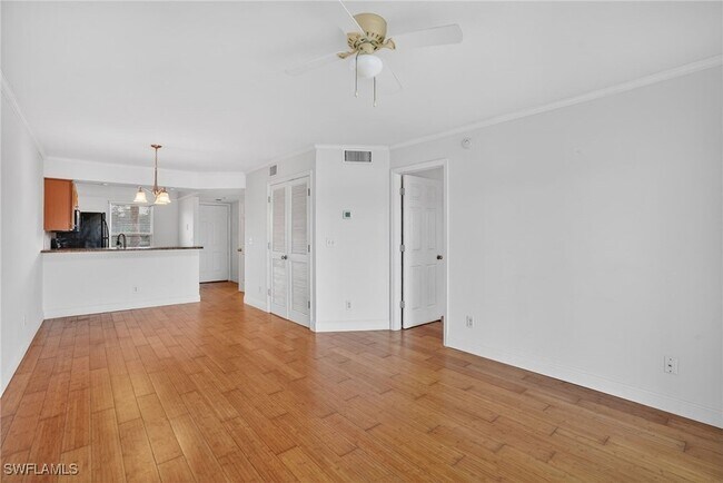 Building Photo - 1165 Mainsail Dr