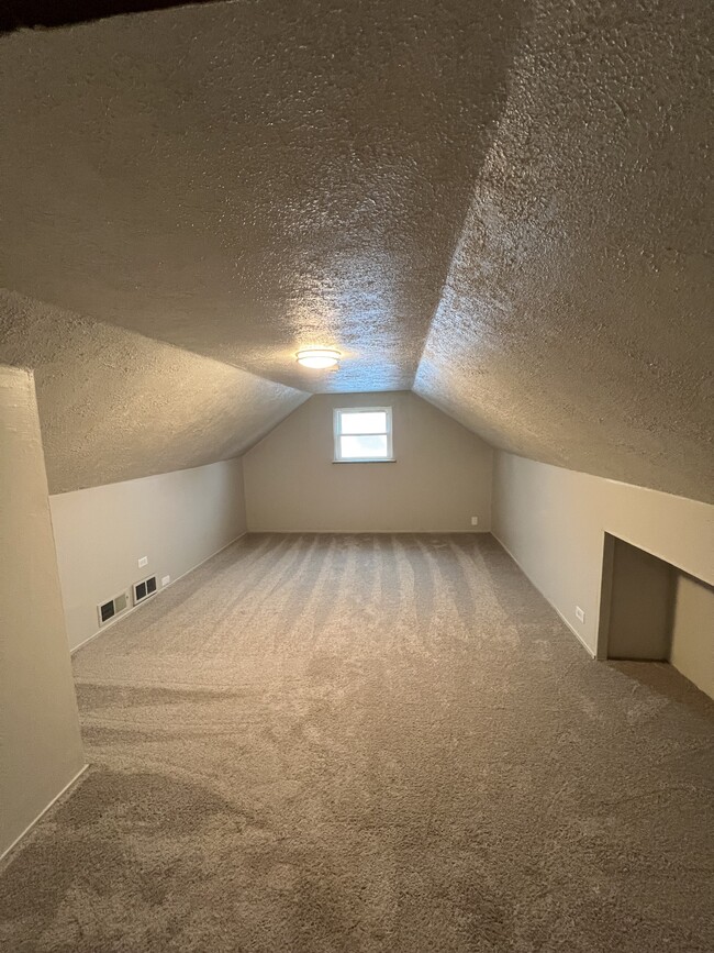 Upstairs Bedroom - 15893 Hummel Rd