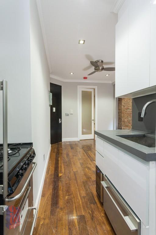 Building Photo - 16 E 116th St