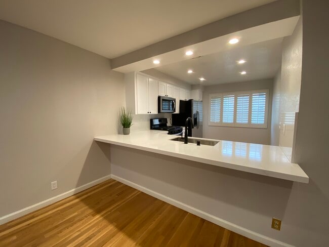 New Ceasarstone countertops - 2022 Delaware Ave