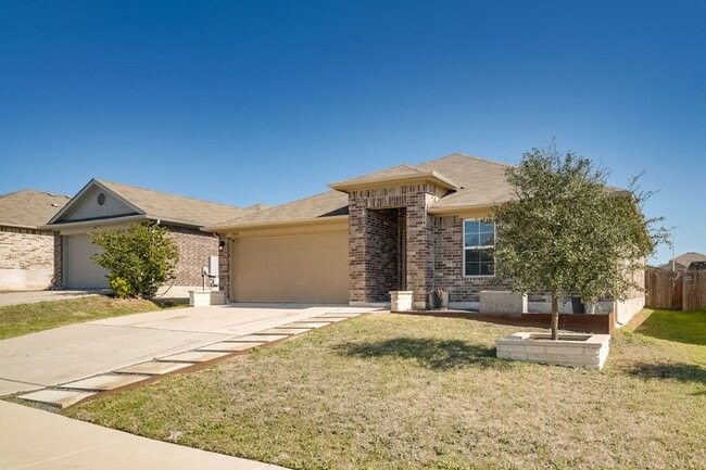 Building Photo - 5909 Roderick Dr