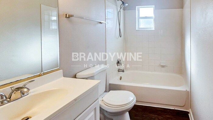 Building Photo - 2610 E Annie St