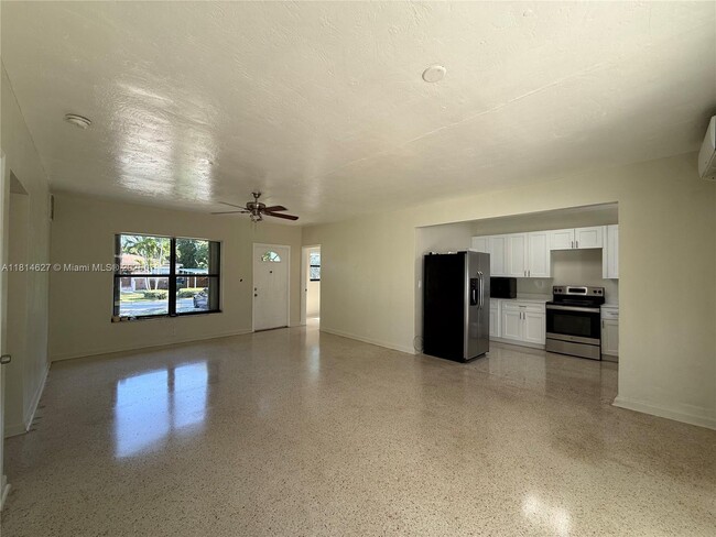 Building Photo - 1141 NE 154th Terrace