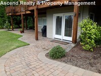 Building Photo - Unique Opportunity to Lease 2 Bed Lower Un...