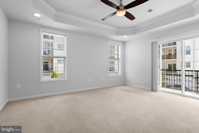 Building Photo - 43101 Thoroughfare Gap Terrace