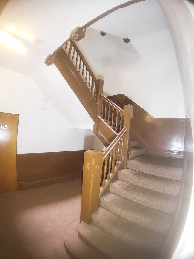 Building Photo - 6527 S Kimbark Ave