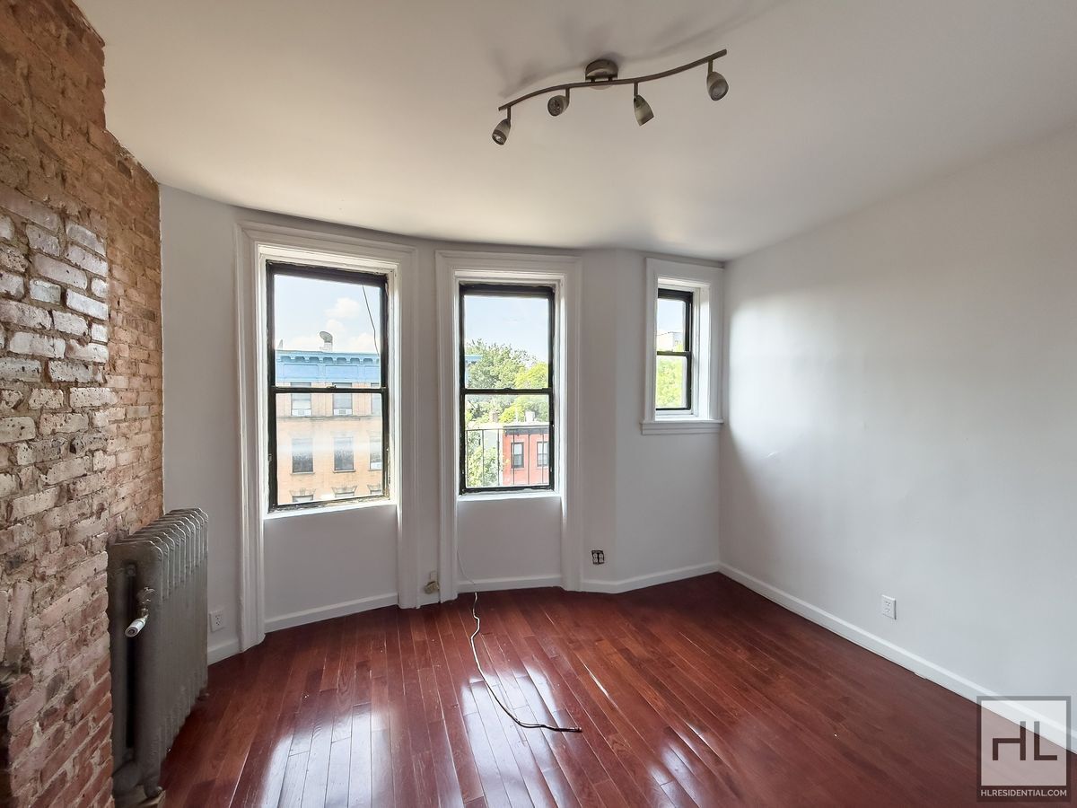 Building Photo - PROSPECT PLACE / 1-Bedroom, 1-Bathroom