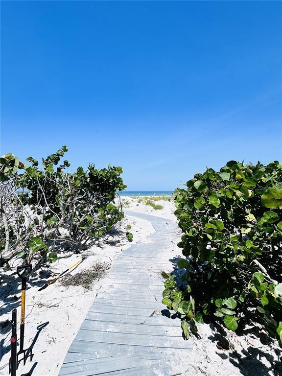 Building Photo - 3111 Pass a Grille Way