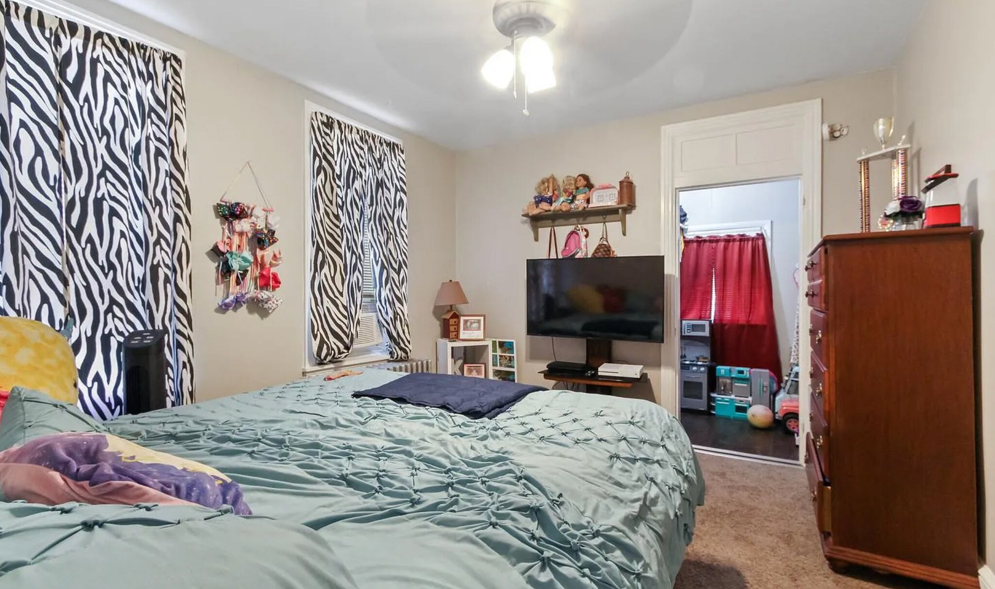 2nd bedroom - 125 N 4th St