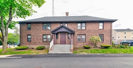 Building Photo - 4 Weston Ave
