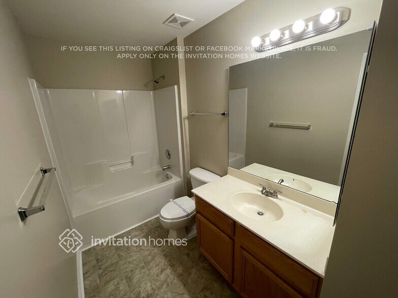 Building Photo - 578 Lansfaire Ave NW