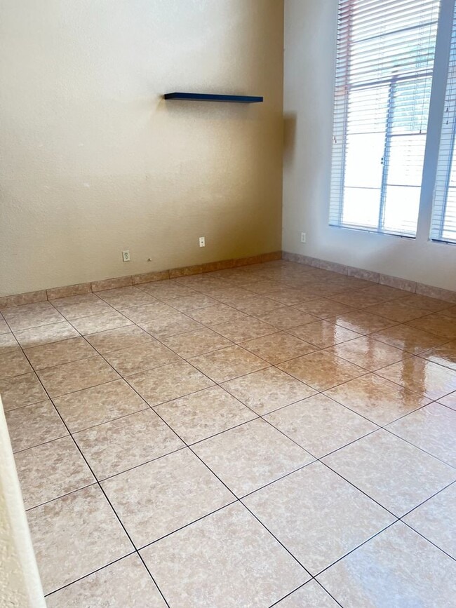 Building Photo - 3 Bedroom - 2.5 Bath - 1395 Sq. Ft. Home f...